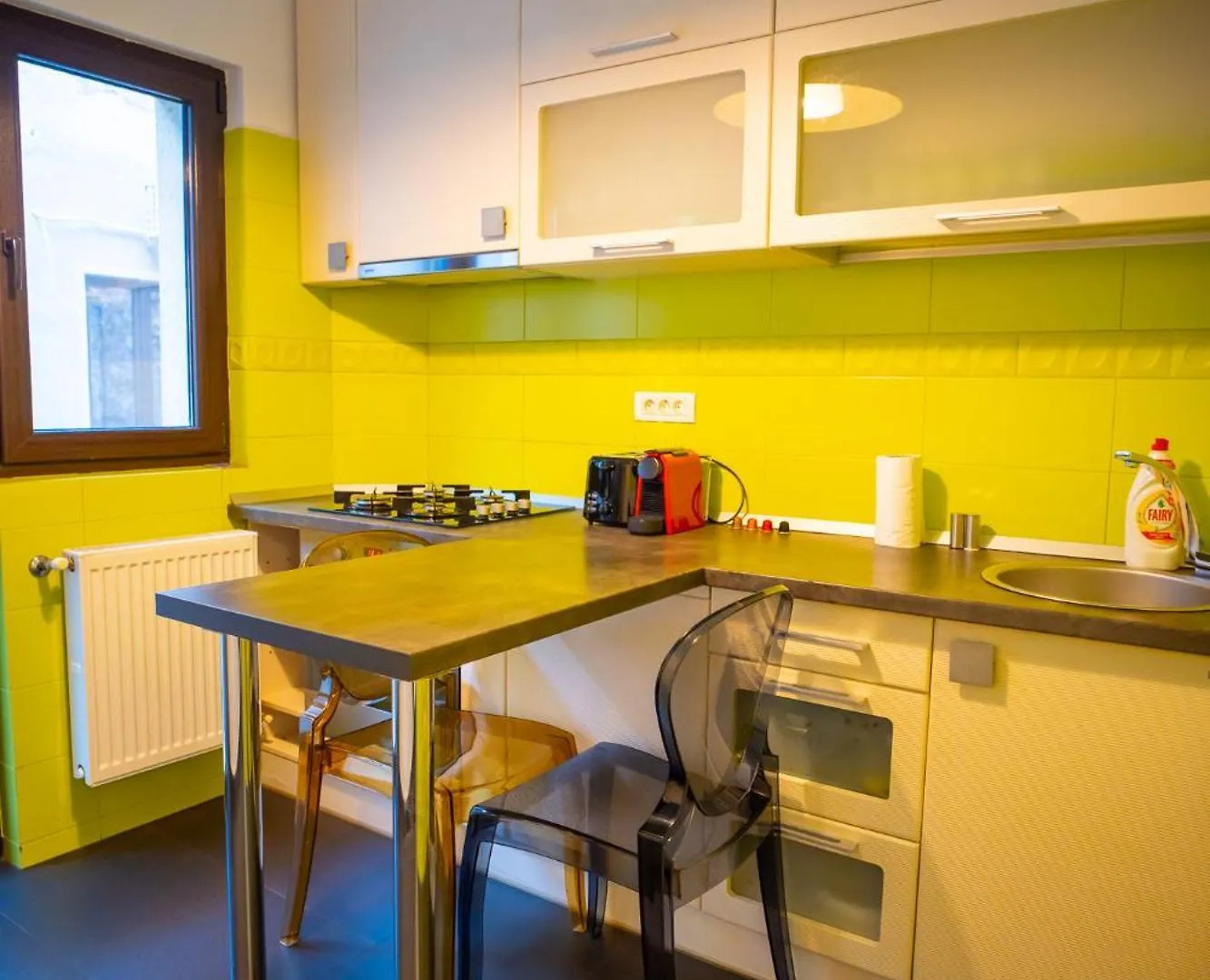 Cozy & Spacious Apartment Near Victoriei Square Bucarest Romania